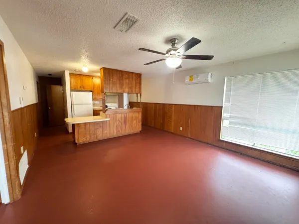 $1,250 | 132 Lake Breeze Drive, Buchanan Dam, TX 78609