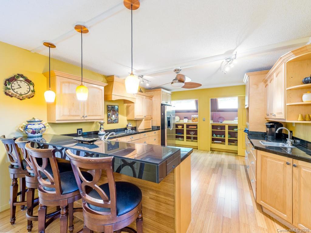 141 Falcon Road Lake Lure, NC 28746 - Photo 14 of 48 Gallery Image 14
