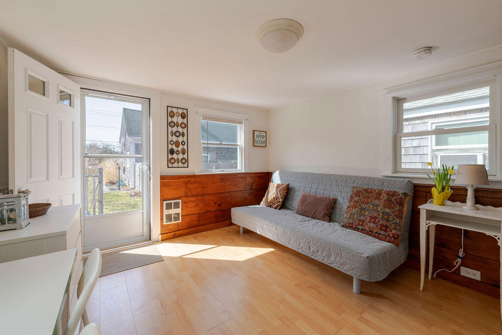 17 Shore Road, Unit 6 Truro, MA 02666 - Photo 4 of 14 17_shore_RD-5