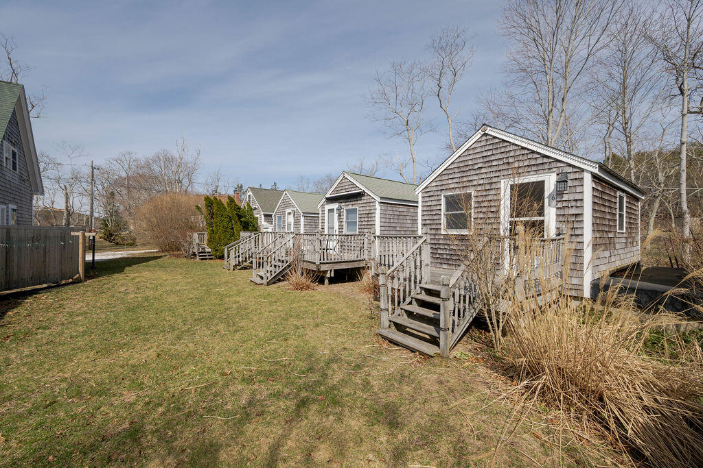 17 Shore Road, Unit 6 Truro, MA 02666 - Photo 9 of 14 17_shore_RD-12
