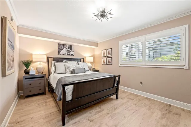 $5,000 | 950 7th Avenue South, Unit 23, Naples, FL 34102