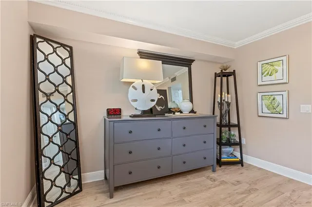 $5,000 | 950 7th Avenue South, Unit 23, Naples, FL 34102