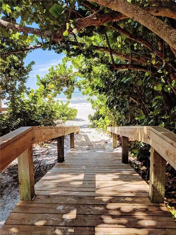 $5,000 | 950 7th Avenue South, Unit 23, Naples, FL 34102