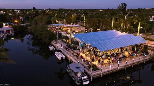 $5,000 | 950 7th Avenue South, Unit 23, Naples, FL 34102