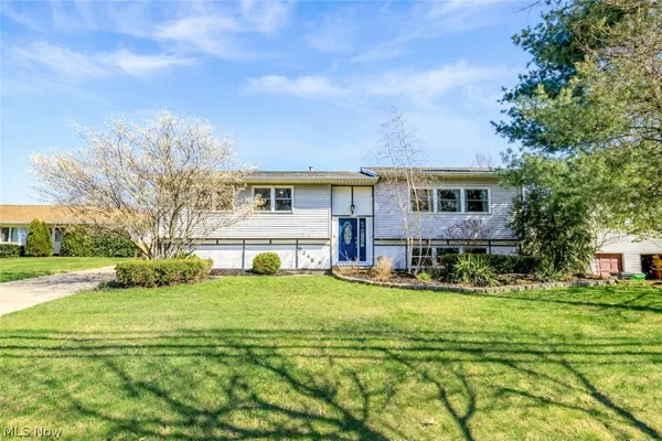 $395,000 | 924 East Schaaf Road, Brooklyn Heights, OH 44131