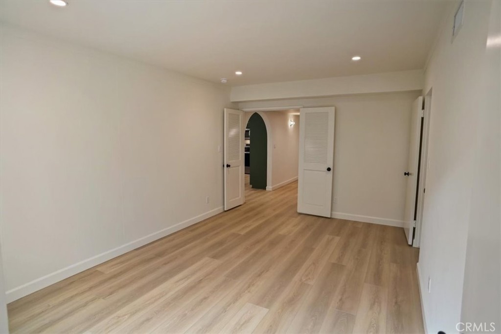 1925 Parkside Avenue Burbank, CA 91506 - Photo 11 of 30 a view of an empty room with wooden floor