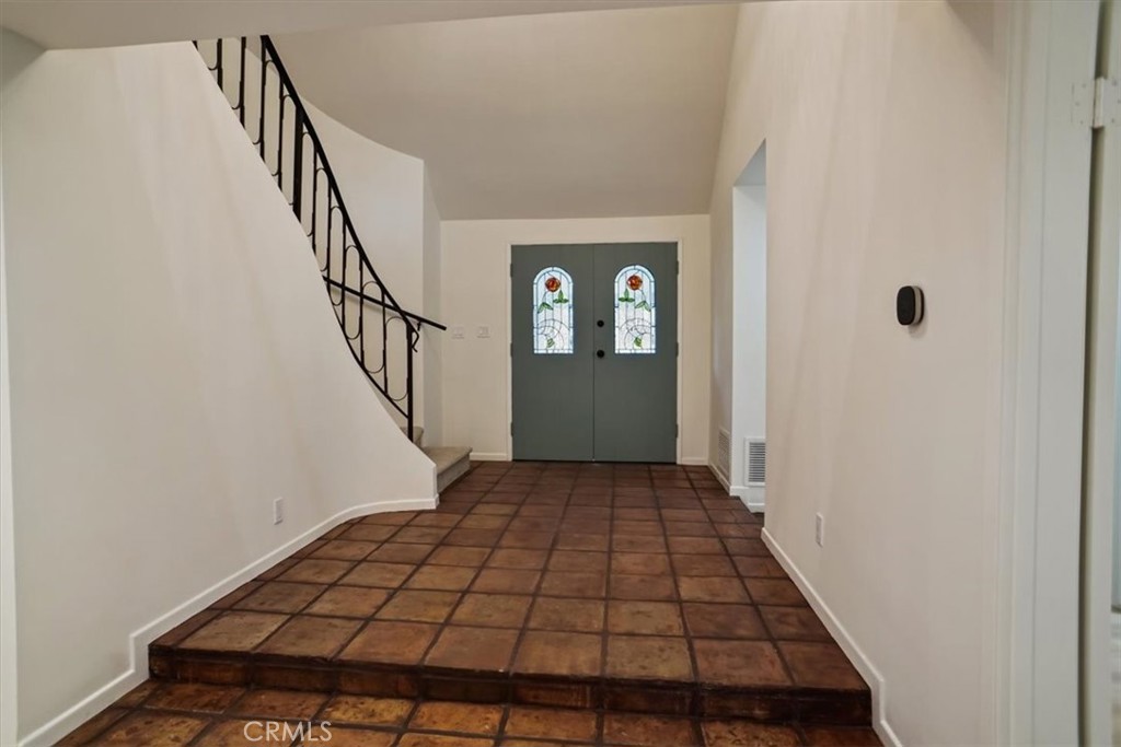 1925 Parkside Avenue Burbank, CA 91506 - Photo 2 of 30 a view of an empty room