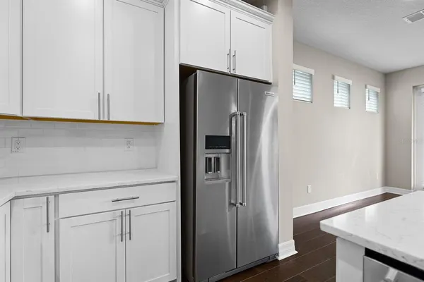 $3,300 | 5707 Village Center Drive, Lithia, FL 33547