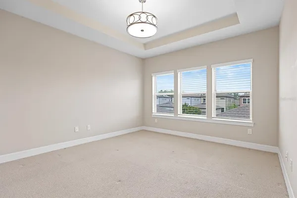 $3,300 | 5707 Village Center Drive, Lithia, FL 33547