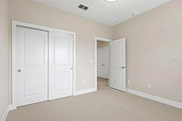 $3,300 | 5707 Village Center Drive, Lithia, FL 33547