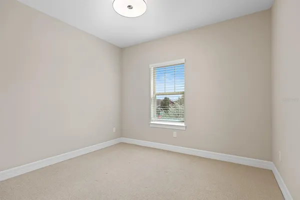 $3,300 | 5707 Village Center Drive, Lithia, FL 33547