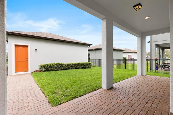 $3,300 | 5707 Village Center Drive, Lithia, FL 33547