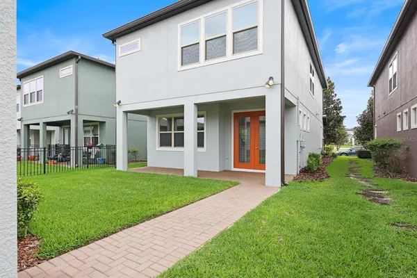 $3,300 | 5707 Village Center Drive, Lithia, FL 33547