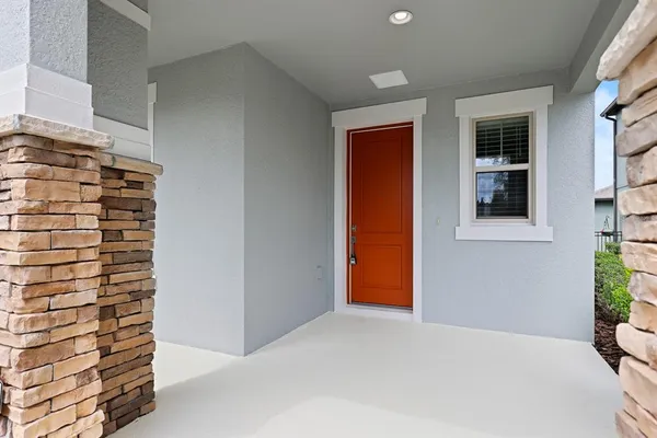 $3,300 | 5707 Village Center Drive, Lithia, FL 33547