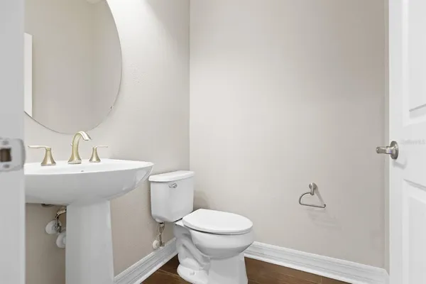 $3,300 | 5707 Village Center Drive, Lithia, FL 33547