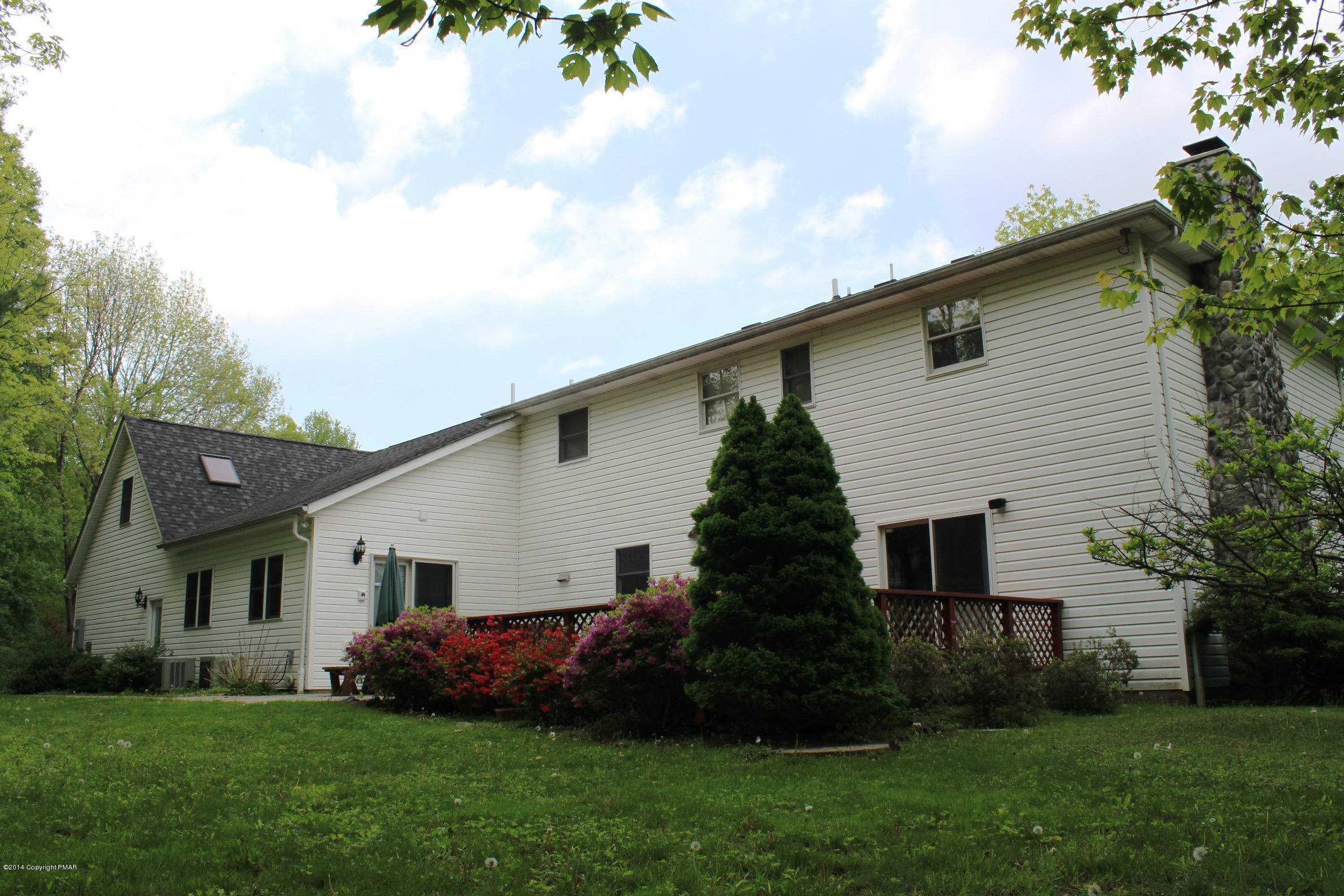 301 Tara Hill Road Bartonsville, PA 18321 - Photo 35 of 40 Back of Home