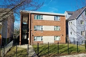 $1,850 | 1928 Jackson Avenue, Unit 2C, Evanston, IL 60201