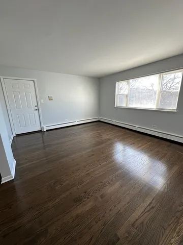 $1,850 | 1928 Jackson Avenue, Unit 2C, Evanston, IL 60201