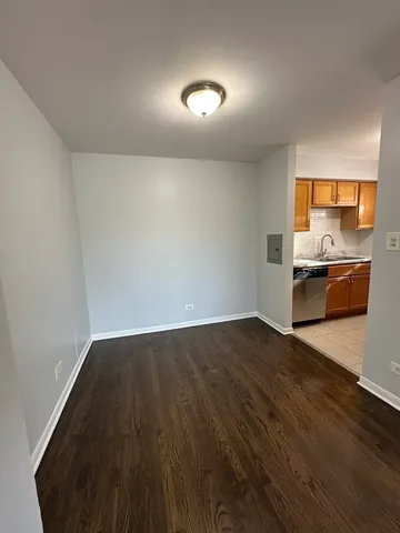 $1,850 | 1928 Jackson Avenue, Unit 2C, Evanston, IL 60201