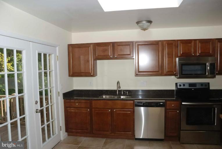 16124 Kenny Road Laurel, MD 20707 - Photo 4 of 19 Kitchen