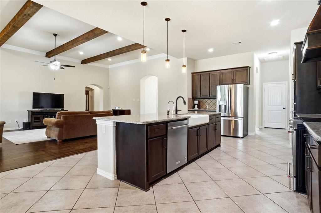 107 High Country Road Decatur, TX 76234 - Photo 5 of 18