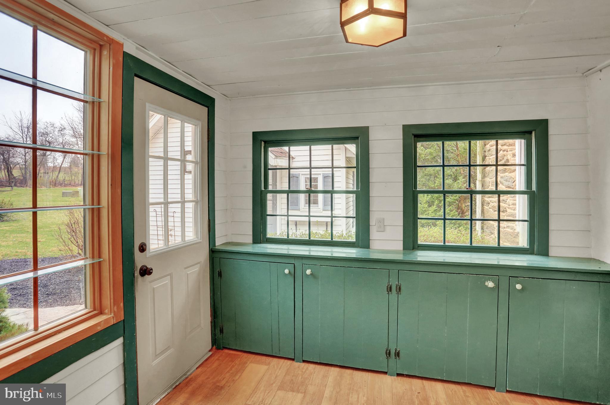 16541 Dolf Road Stewartstown, PA 17363 - Photo 4 of 70 Gallery Image 4