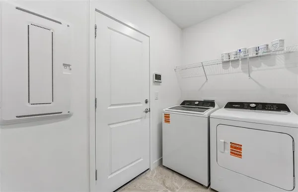 a picture of a room
