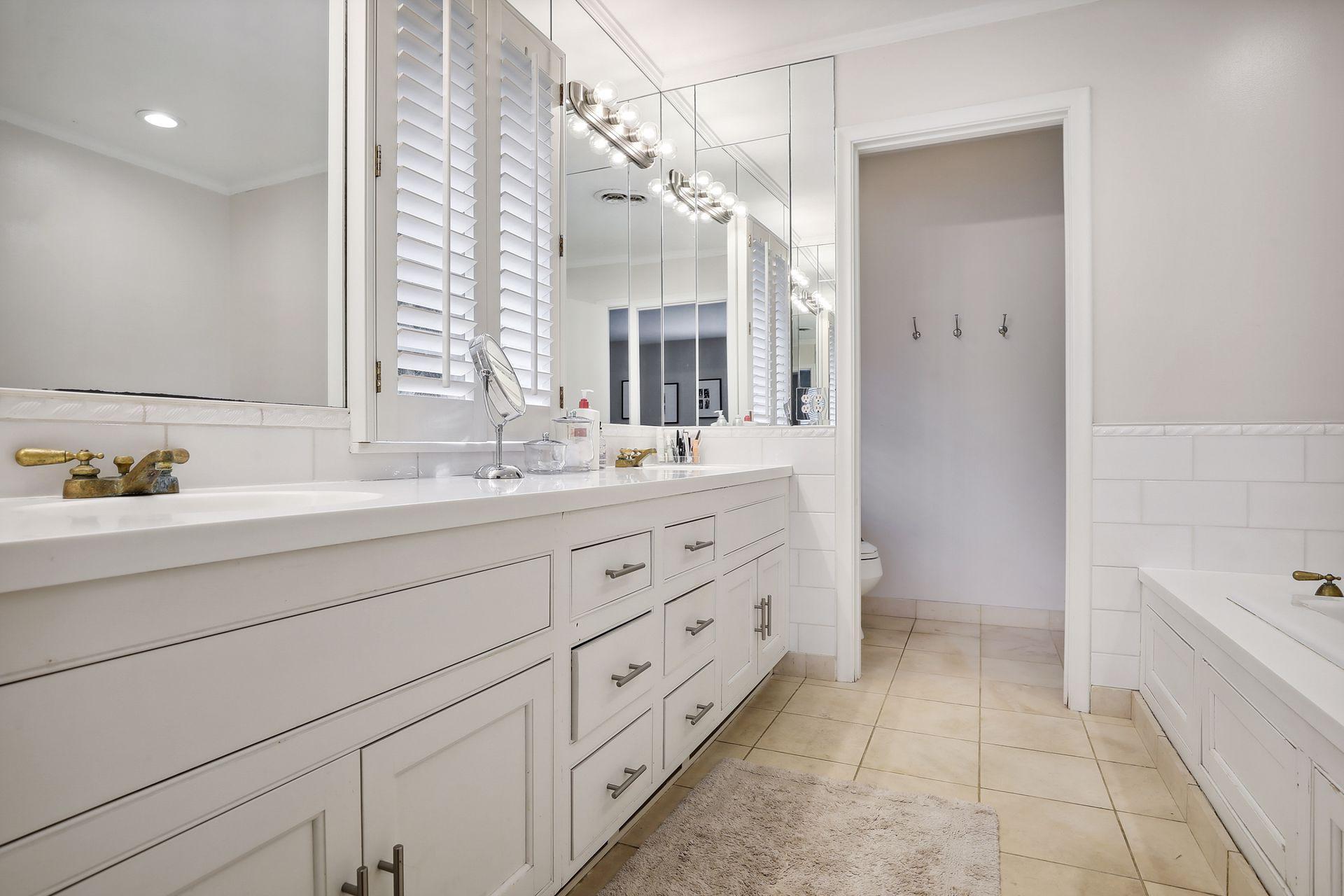 4908 Ridge Place Edina, MN 55424 - Photo 11 of 31