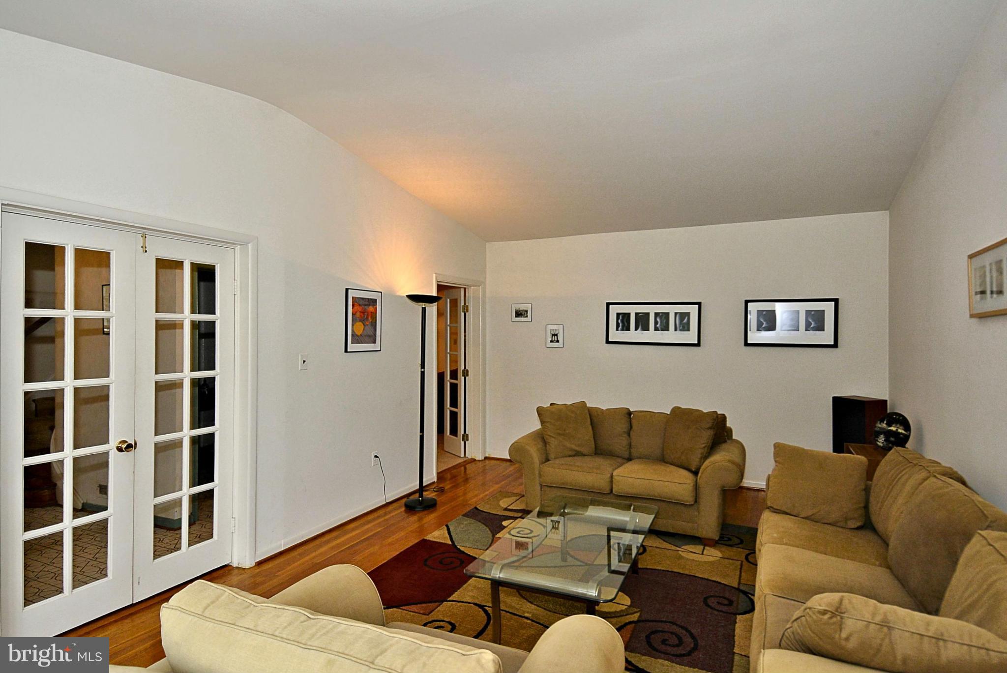 13002 Middlevale Lane Silver Spring, MD 20906 - Photo 11 of 30 Living Room