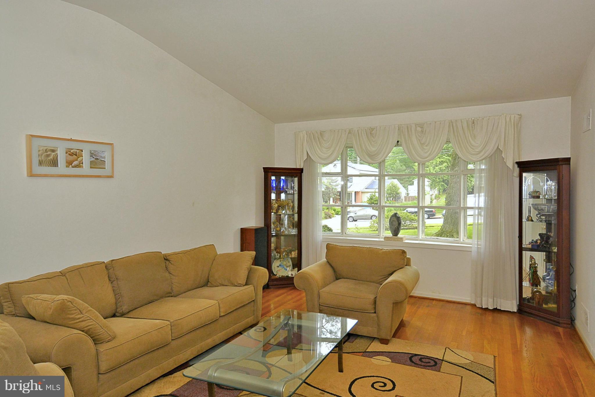 13002 Middlevale Lane Silver Spring, MD 20906 - Photo 14 of 30 Living Room