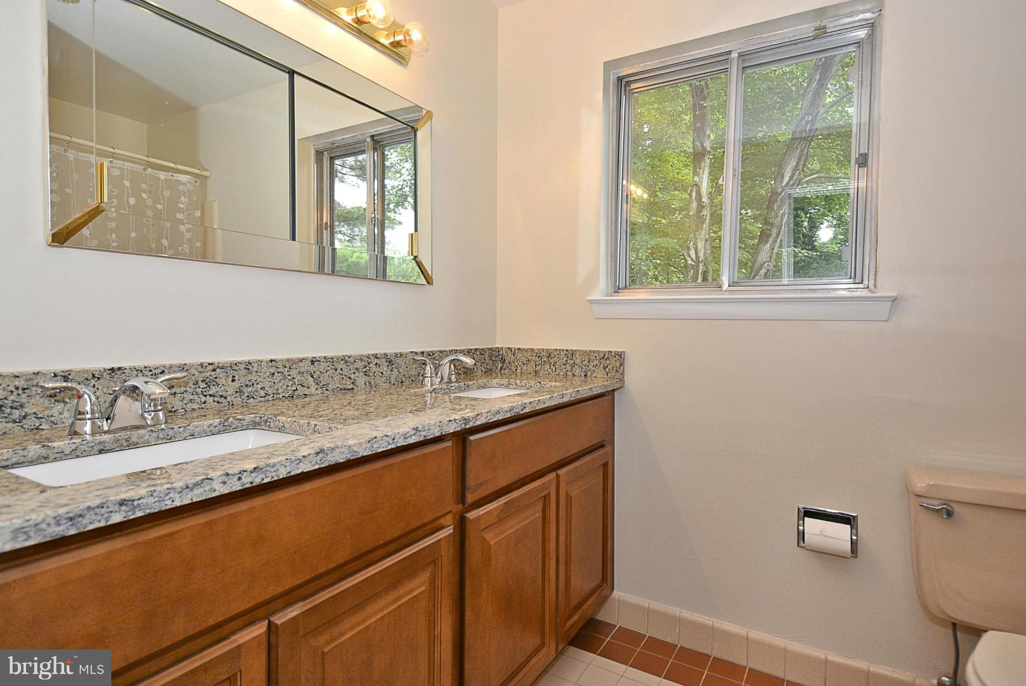 13002 Middlevale Lane Silver Spring, MD 20906 - Photo 25 of 30 Bath