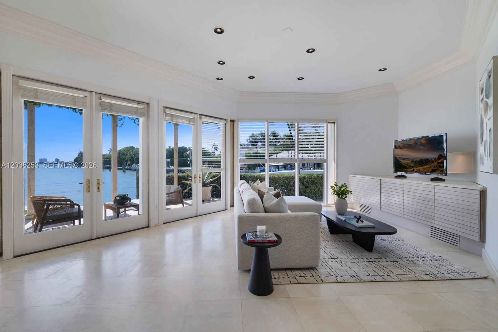 6500 North Bay Road Miami Beach, FL 33140 - Photo 6 of 41