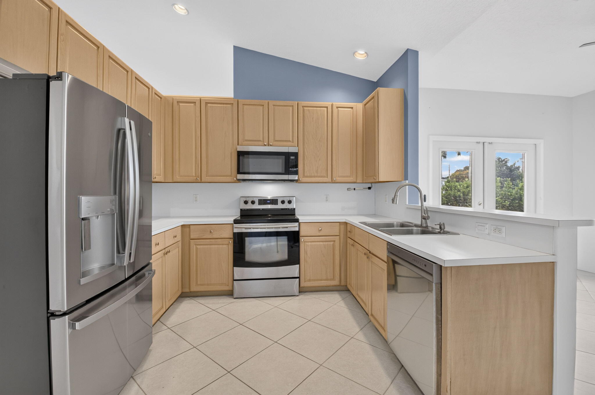 23256 Alora Drive Boca Raton, FL 33433 - Photo 9 of 33 Kitchen