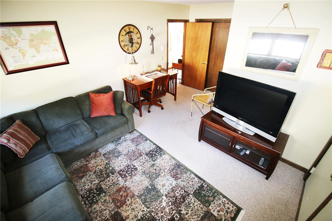 155 Spring Green Road Warwick, RI 02888 - Photo 10 of 39 Gallery Image 10