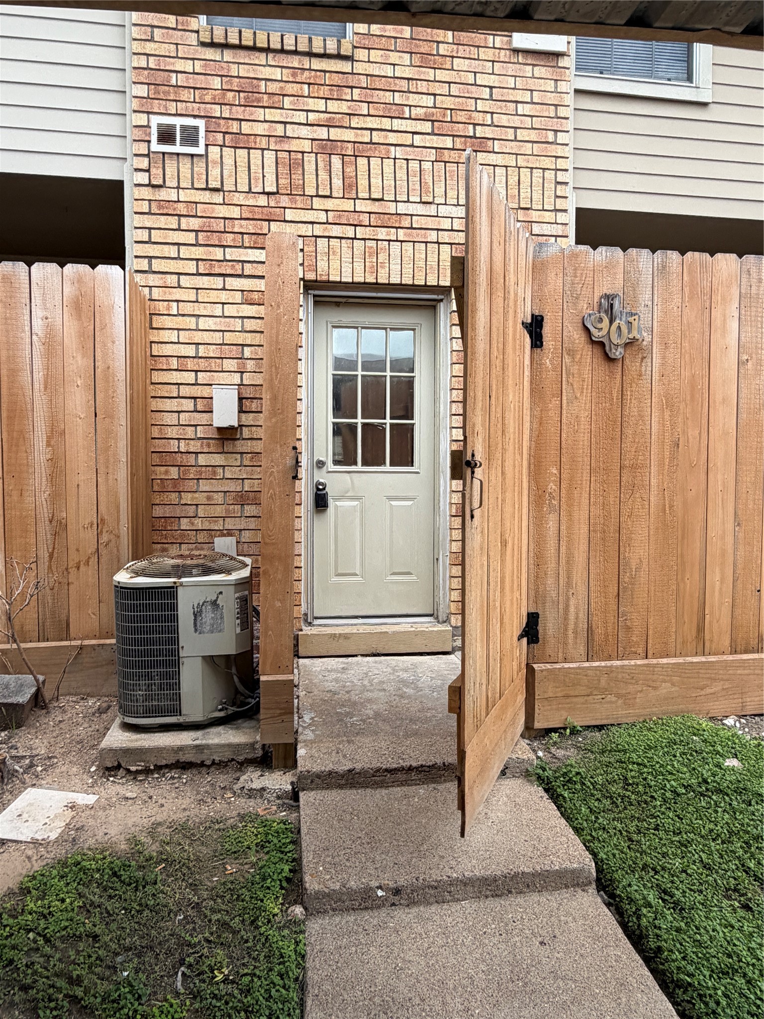 3600 Jeanetta Street, Unit 901 Houston, TX 77063 - Photo 4 of 19