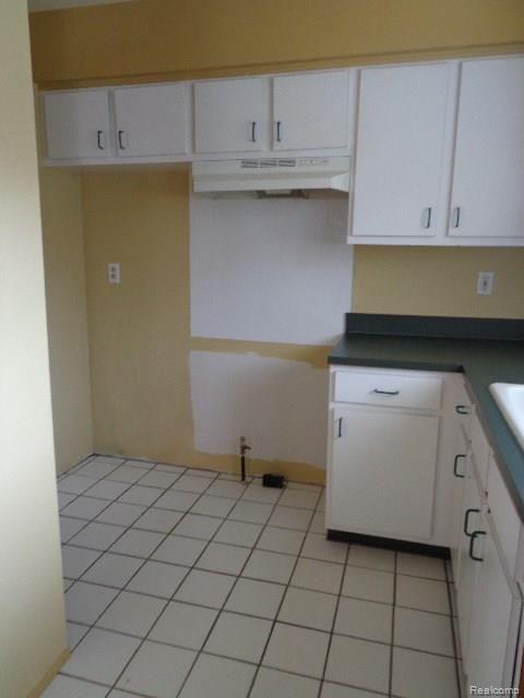 24814 Chalk Farm Road North Warren, MI 48091 - Photo 2 of 12 DSC01374.jpg
