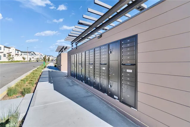 $668,000 | 15946 Caterpillar Drive, Fontana, CA 92336