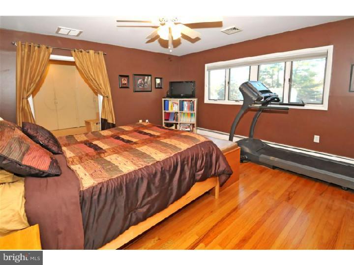 720 Thomas Road Cheltenham, PA 19012 - Photo 13 of 20 Bedroom - Main