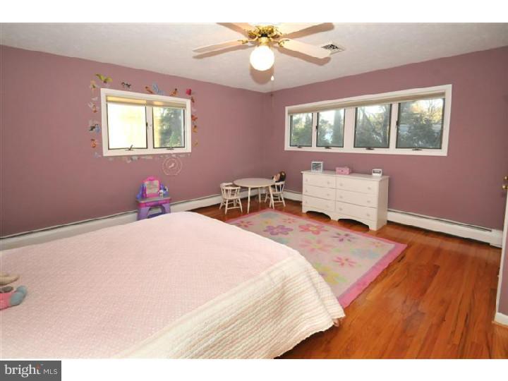 720 Thomas Road Cheltenham, PA 19012 - Photo 16 of 20 Bedroom 2