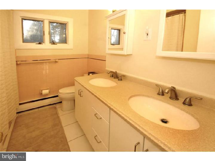 720 Thomas Road Cheltenham, PA 19012 - Photo 18 of 20 Bathroom