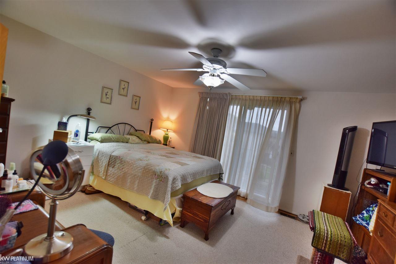 4462 15 Mile Road Sterling Heights, MI 48310 - Photo 9 of 17 31384585-8.JPG