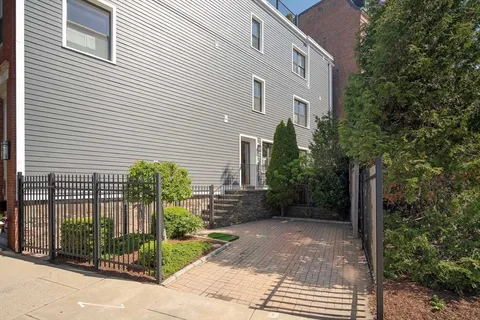 $1,299,000 | 35 Rutherford Avenue, Unit 1, Boston, MA 02129