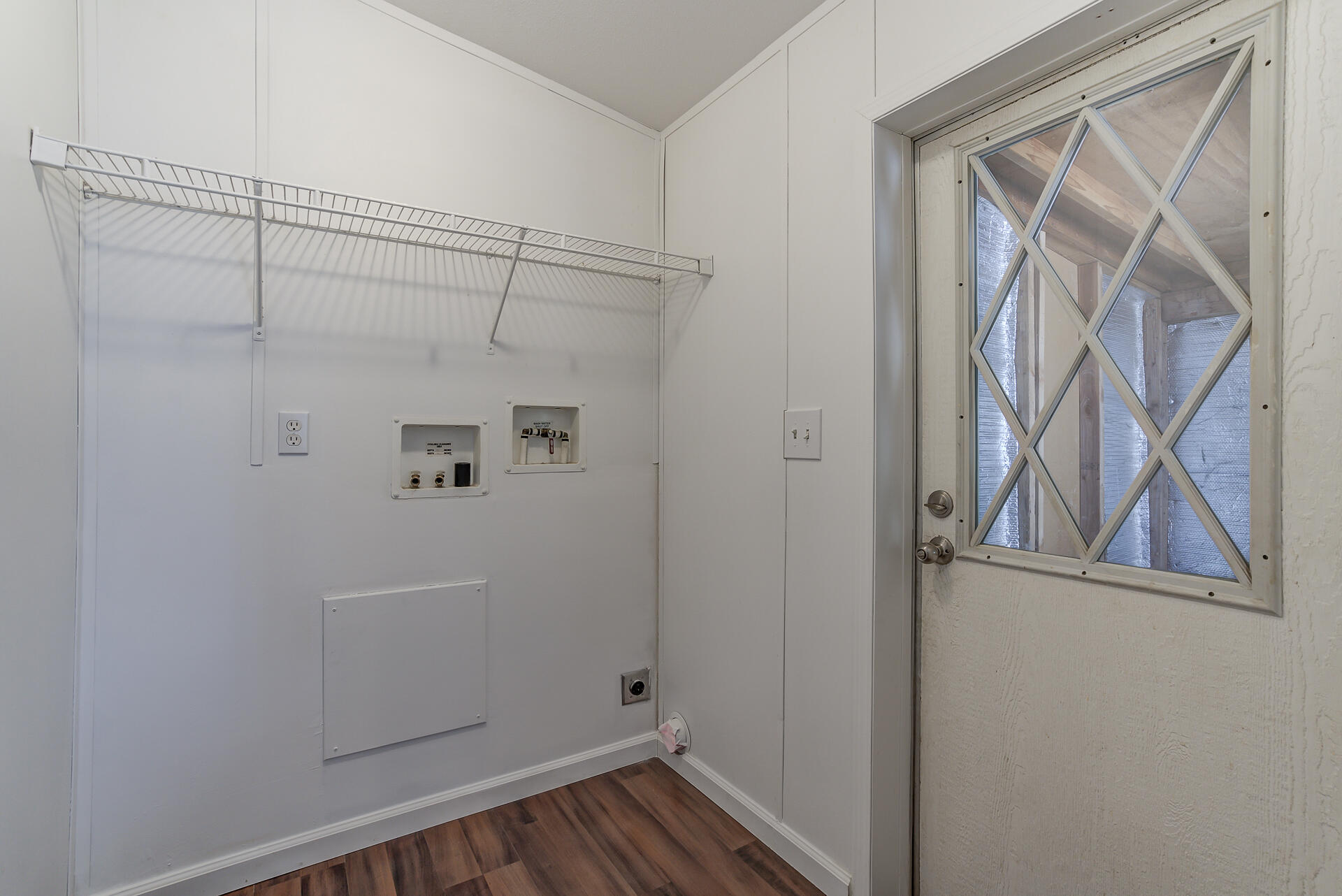 13905 Trinity Mountain Road, Unit CLEAR CREEK MOBILE PARK French Gulch, CA 96033 - Photo 21 of 24 a view of walk in closet