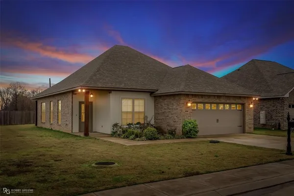 $2,000 | 1920 Valdemar Place, Bossier City, LA 71112
