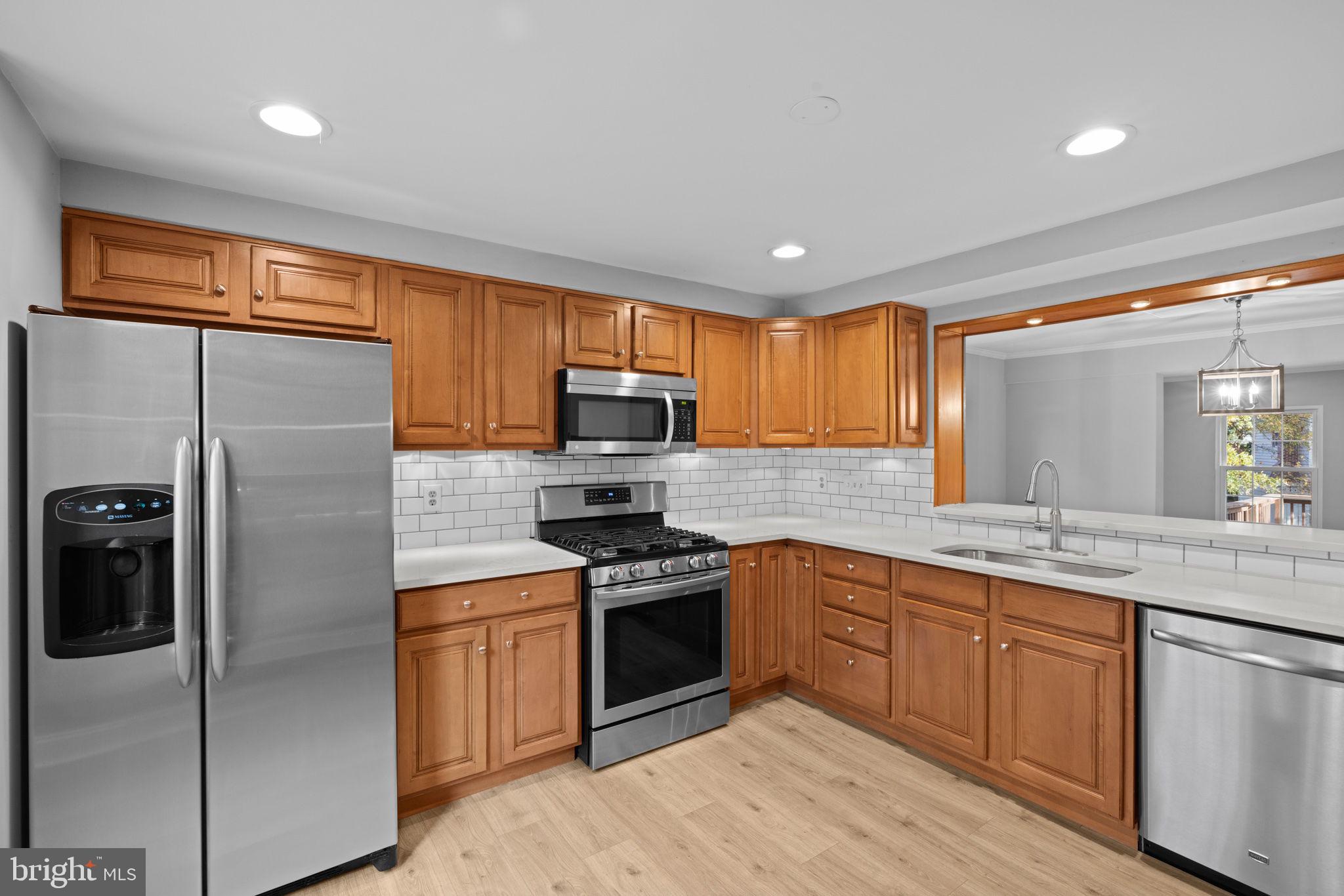 1526 Autumn Ridge Circle Reston, VA 20194 - Photo 3 of 26