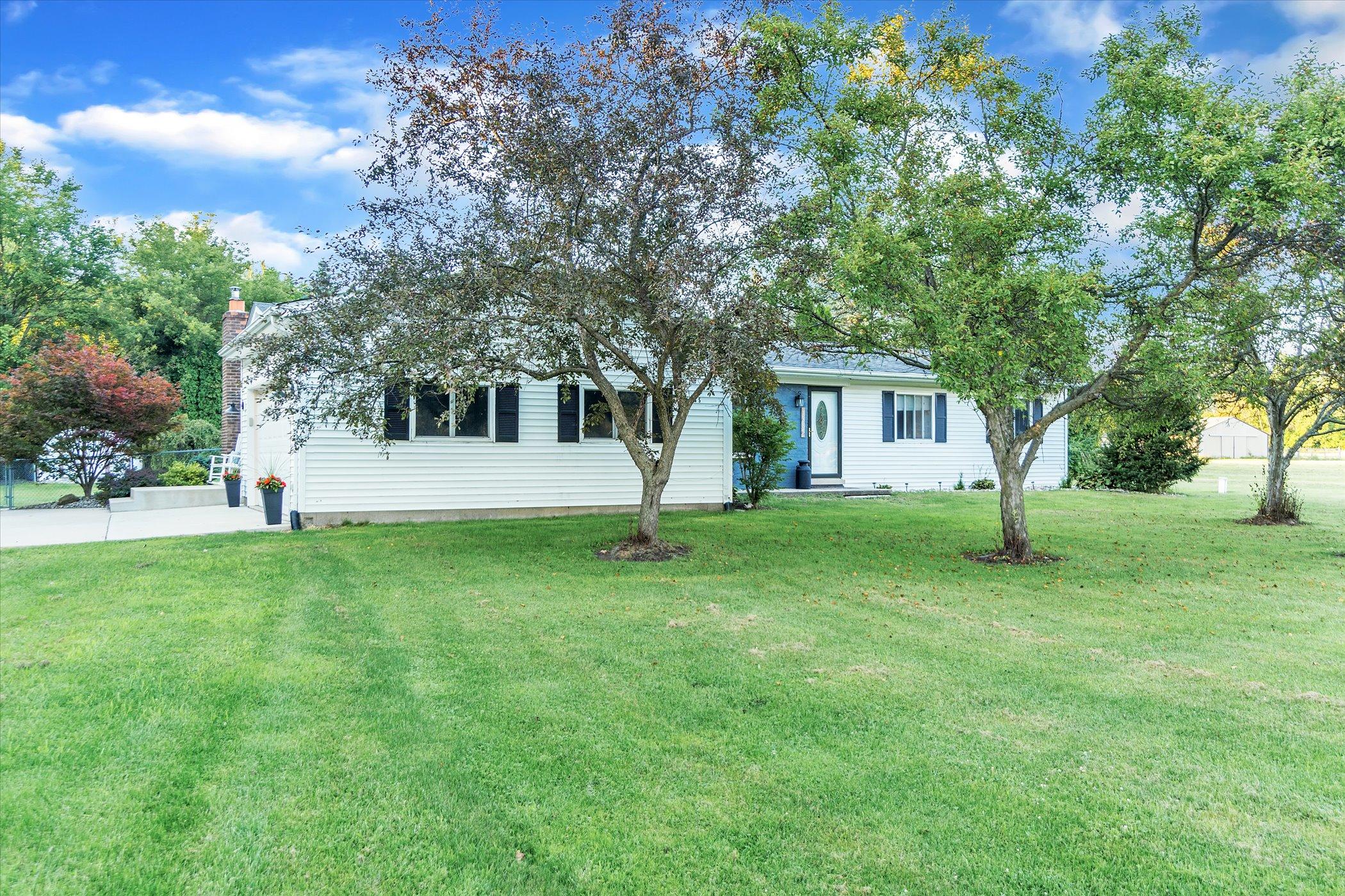 1885 East Fitchburg Road Stockbridge, MI 49285 - Photo 35 of 39 46-1885-E-fitchburg-Rd-WindowStill-Real-
