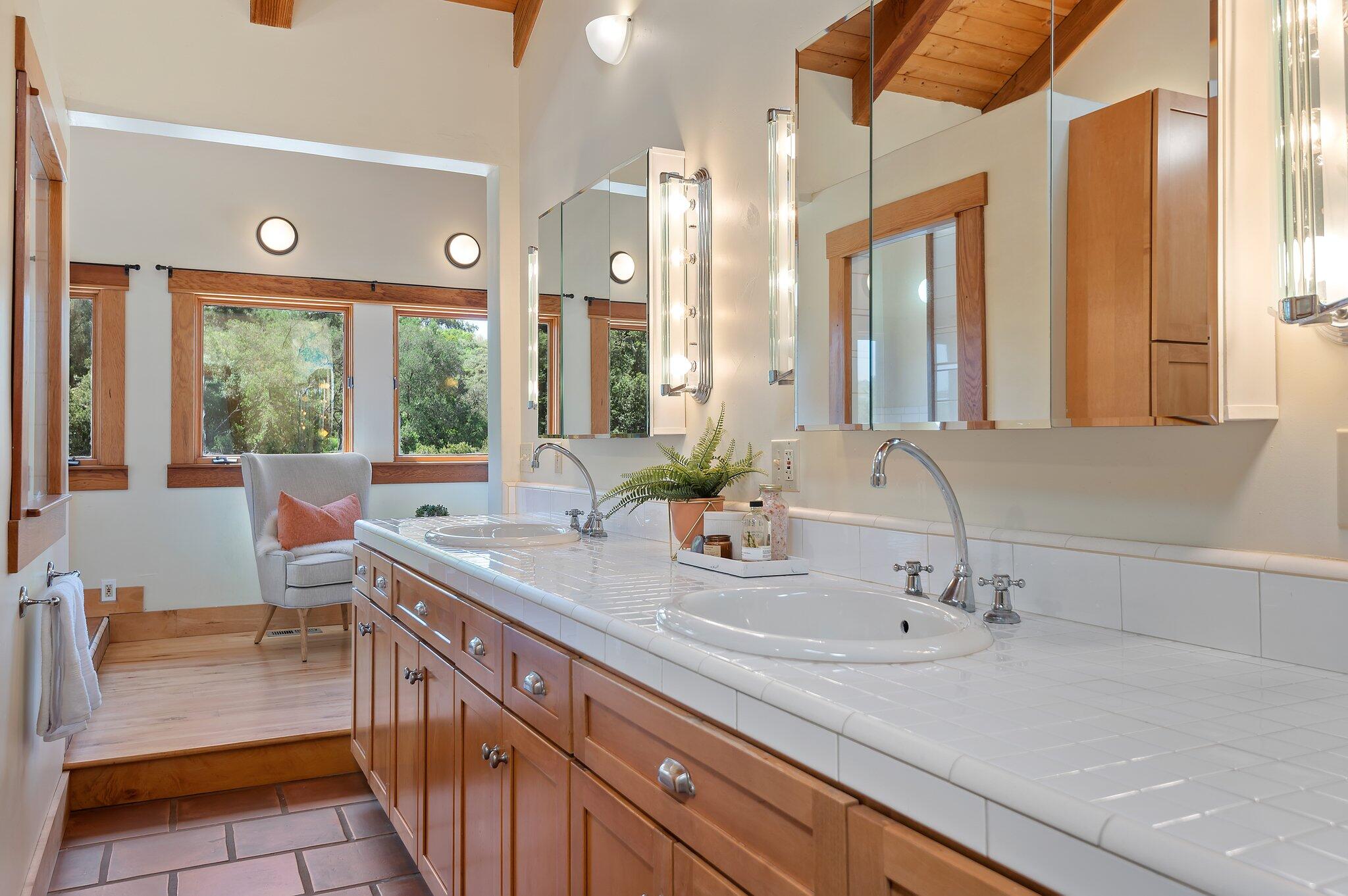 1545 San Roque Road Santa Barbara, CA 93105 - Photo 28 of 47 Primary Bathroom