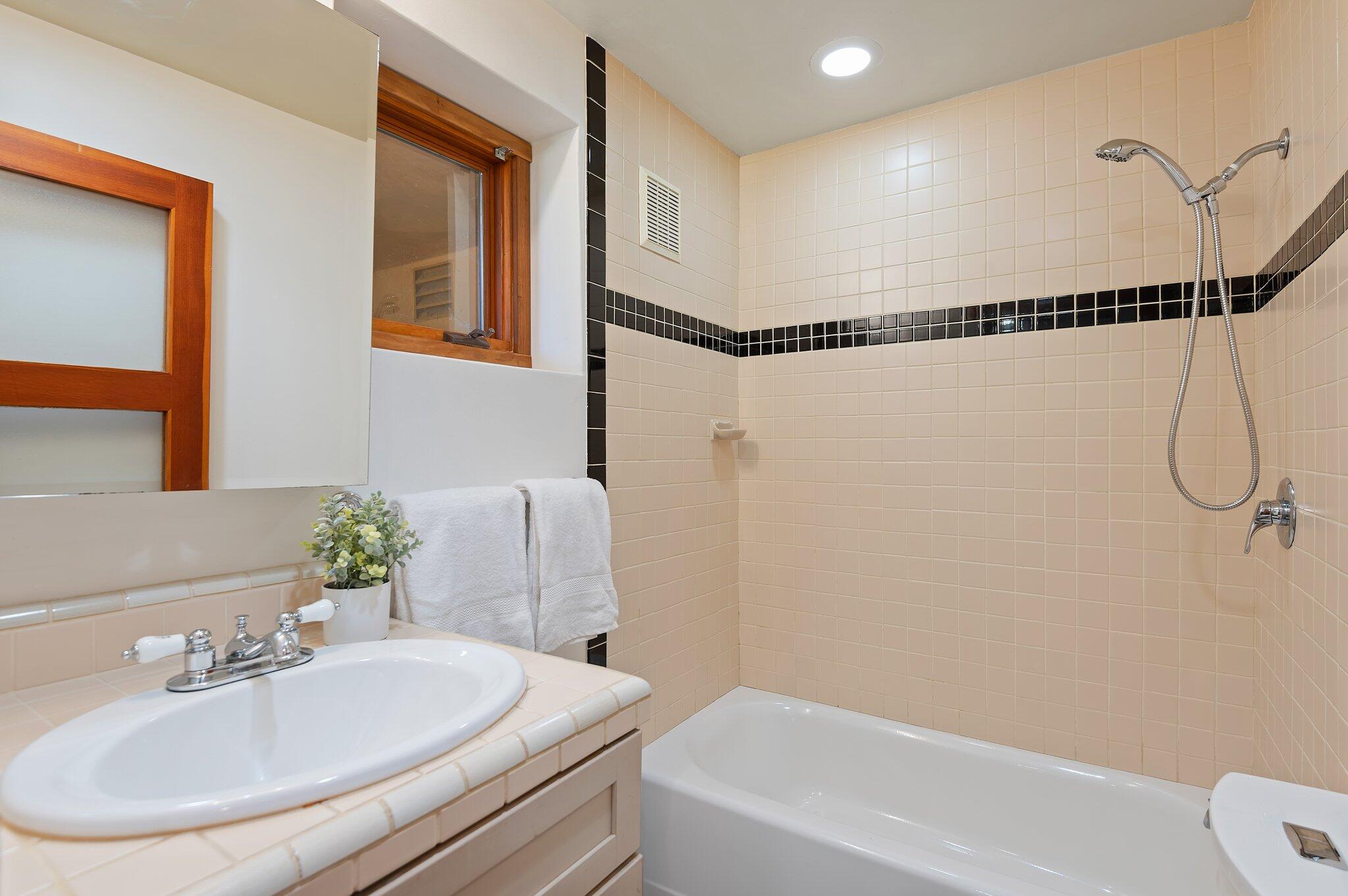 1545 San Roque Road Santa Barbara, CA 93105 - Photo 33 of 47 Bedroom 1 Downstairs Ensuite Bath