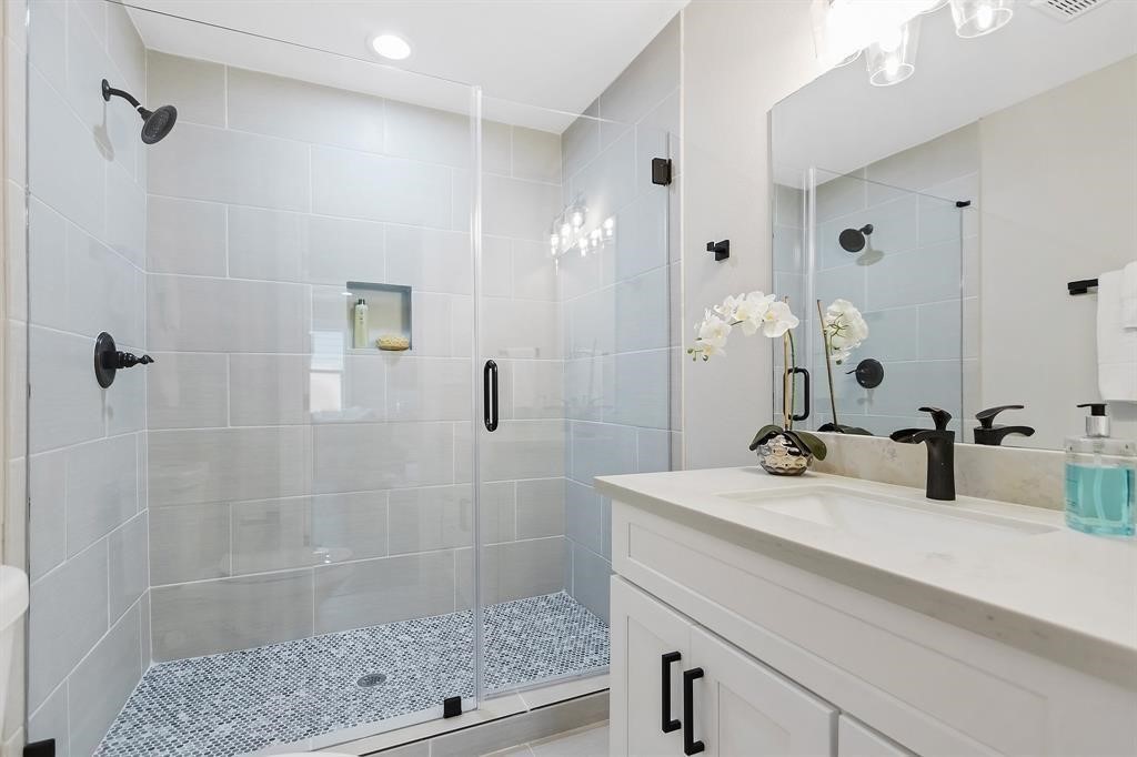 1414 Alexander Street Houston, TX 77008 - Photo 23 of 34