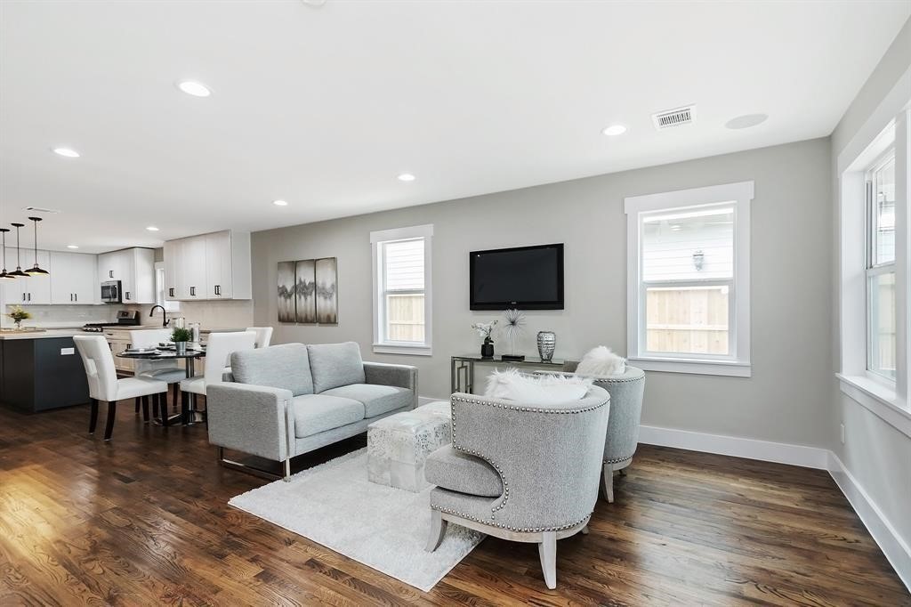 1414 Alexander Street Houston, TX 77008 - Photo 6 of 34